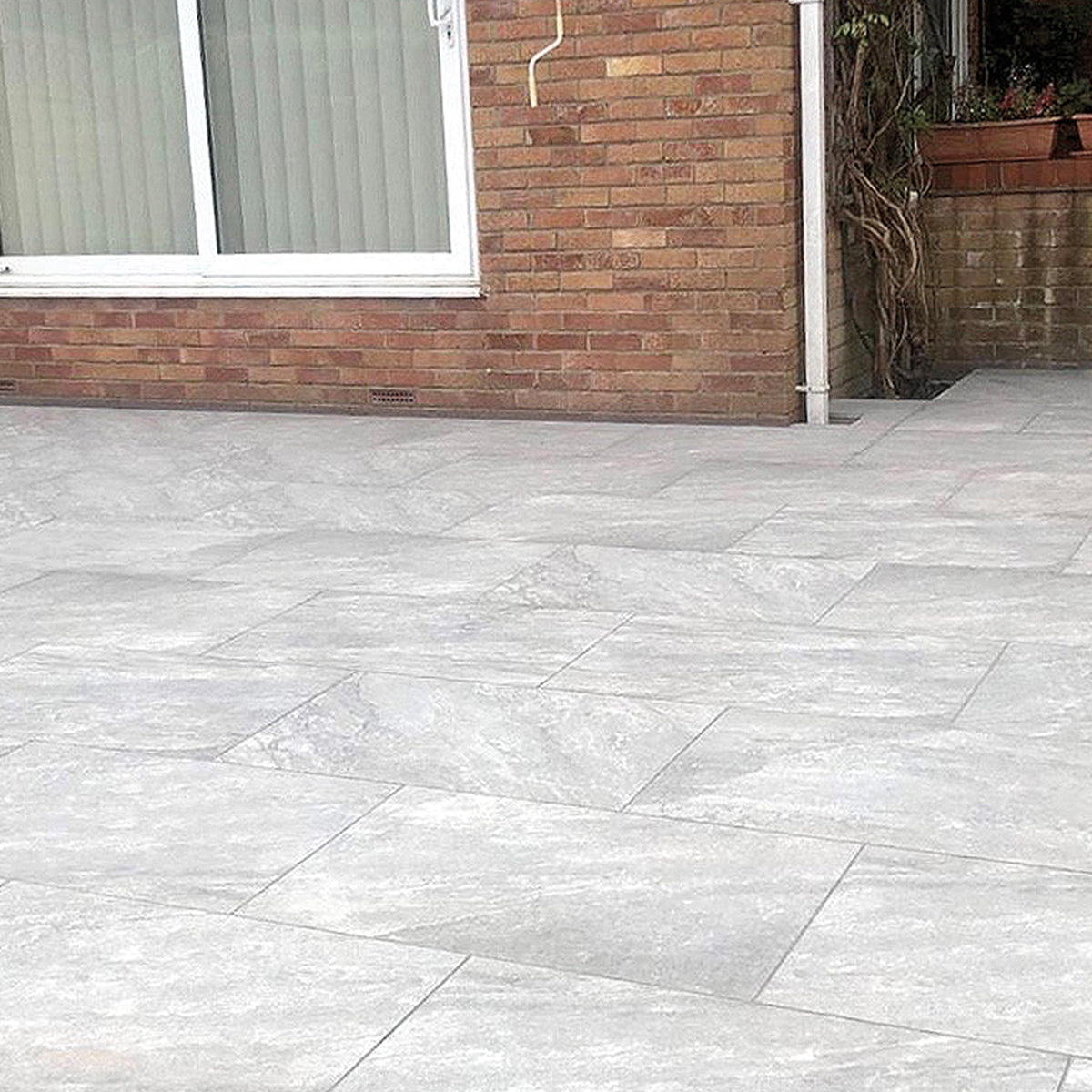 Rasa Grey 600x900